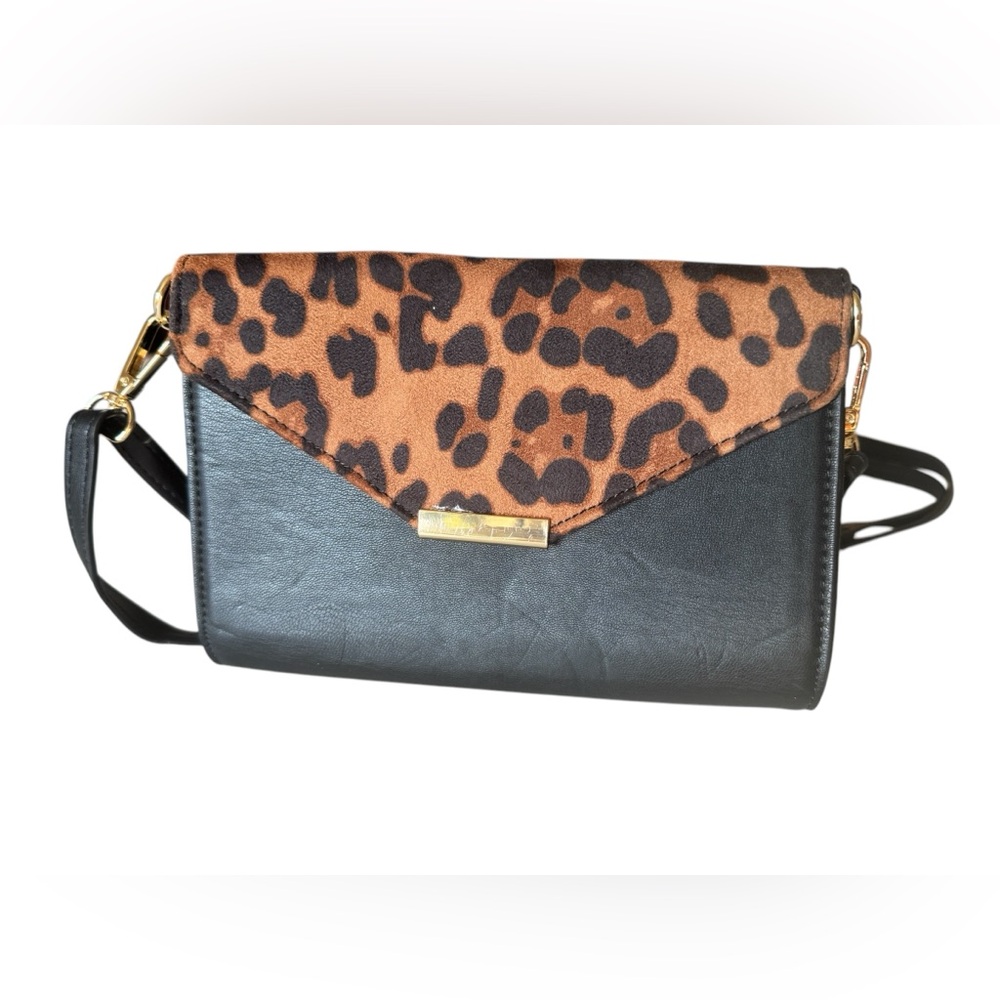 Save The Girls Touch Screen Phone Crossbody/Clutch Black/Leopard.